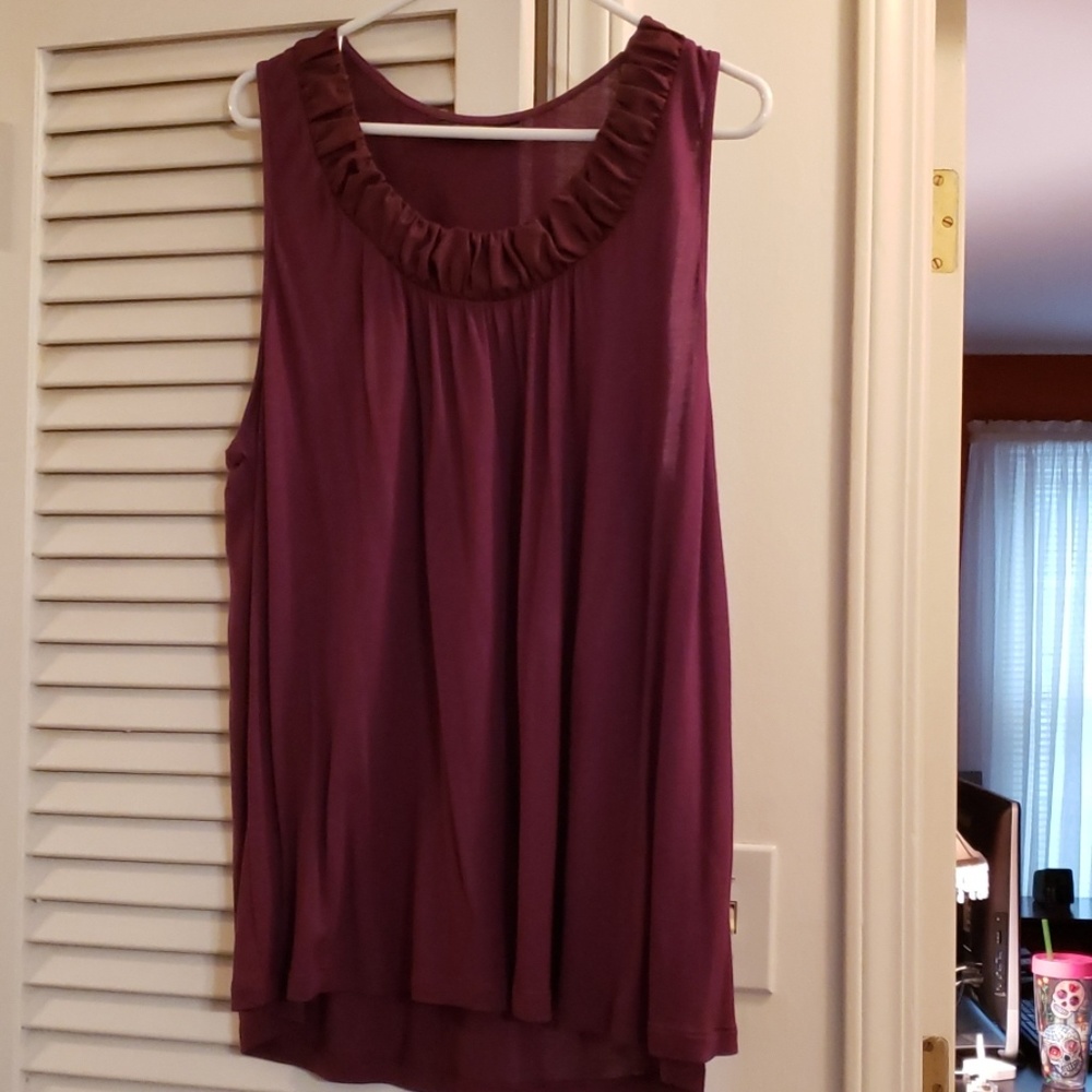 Burgundy sleeveless top size XL